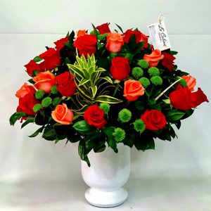 Arreglo floral redondo con rosas Lisboa