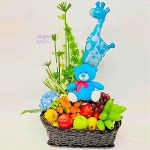 Arreglo floral de nacimiento con mini rosas a domicilio en Bogotá