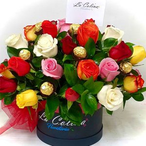 Cilindro de 36 rosas con chocolates