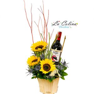 Arreglo Trio de Girasoles con Vino Gato Negro