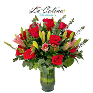 Jarrón de lirios y rosas Los Andes